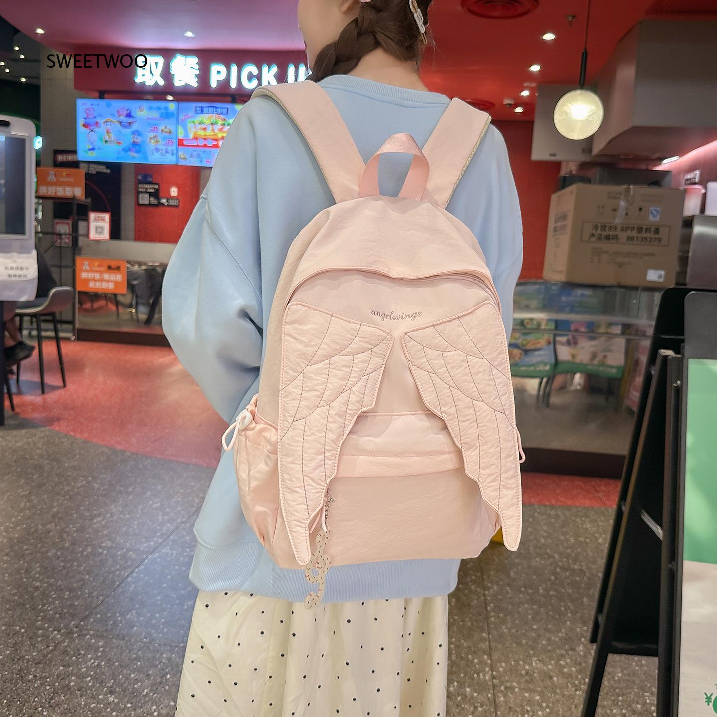 Embroidery Quilting - Mochila Feminina Rosa com Asas de