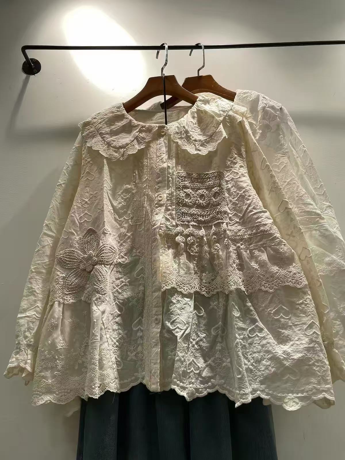 Blusa Feminina com Bordado Flo - Embroidery Eyelet avaliação e preço