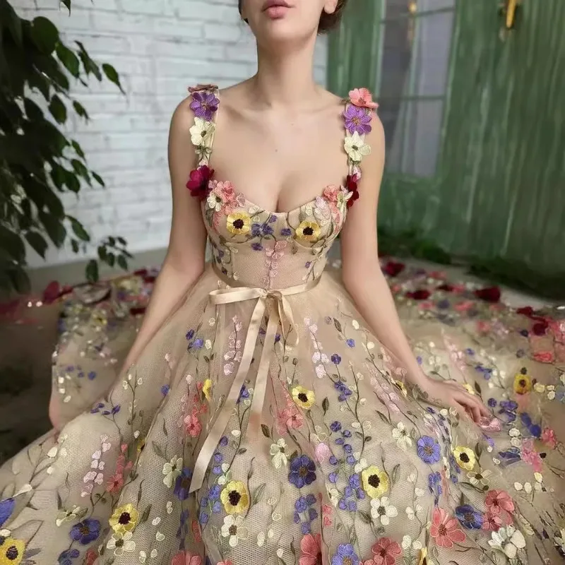Flores tridimensionais feminin - Embroidery Zara avaliação e preço